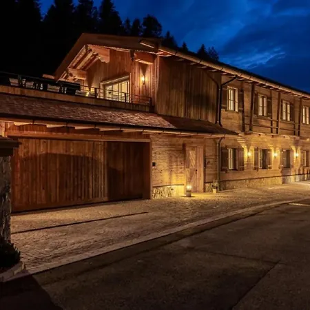 Chalet With Pool *