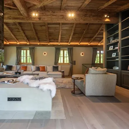 Апартаменты Chalet With Pool