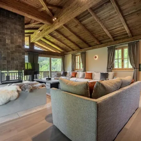 Апартаменты Chalet With Pool